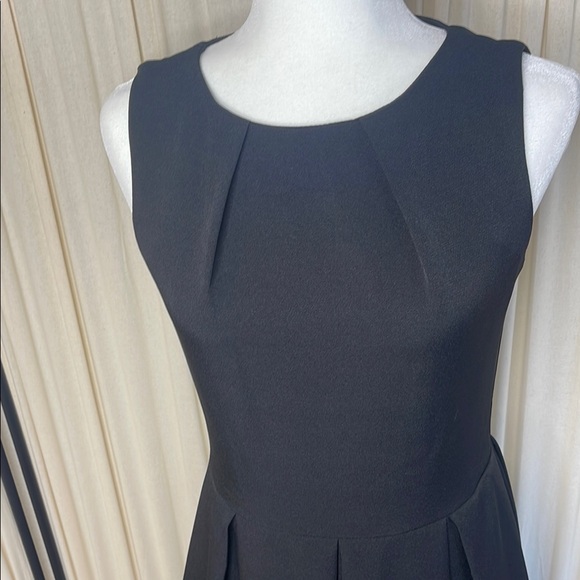 SIMPLE RETRO PINUP Black A-Line Dress with Red Hem SIZE MEDIUM - Picture 4 of 10